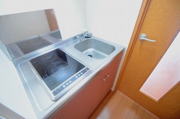 レオパレスパーシモン 辻子の物件内観写真